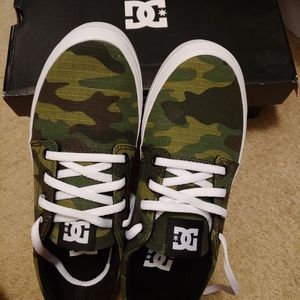 Brand new Women's DC Platform Shoes